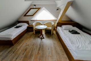 Мотели Noclegi Sobańskich Гнезно Двухместный номер с 1 кроватью и общей ванной комнатой-2